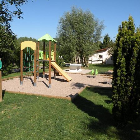 Tente Bell Au Camping Hautoreille 巴涅斯 外观 照片