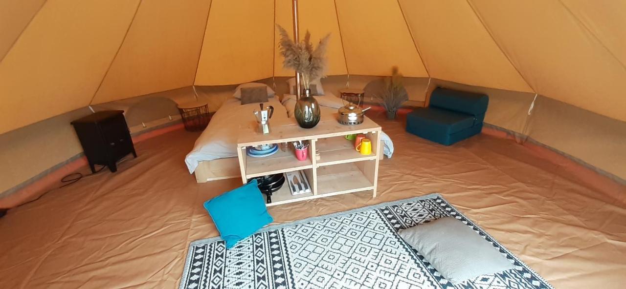 Tente Bell Au Camping Hautoreille 巴涅斯 外观 照片
