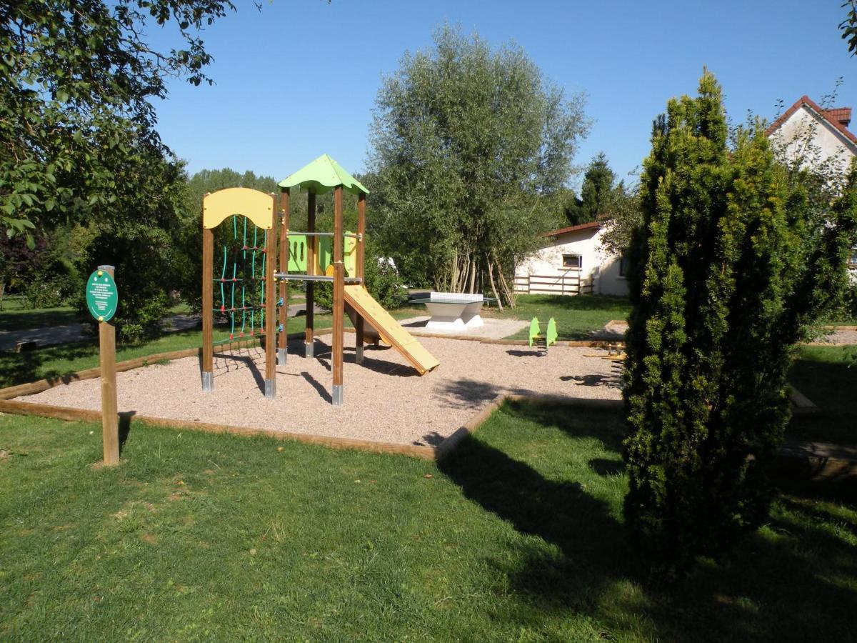 Tente Bell Au Camping Hautoreille 巴涅斯 外观 照片
