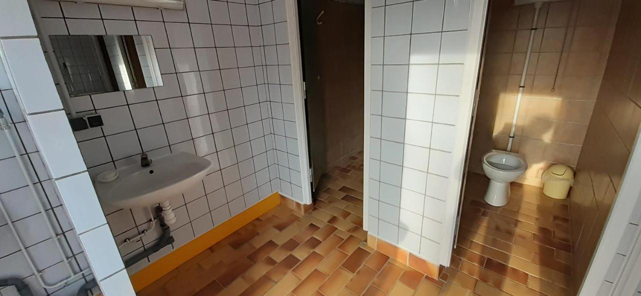 Tente Bell Au Camping Hautoreille 巴涅斯 外观 照片